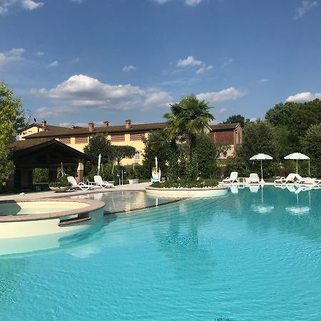 Agriturismo Corte Salandini Ponti sul Mincio Bagian luar foto