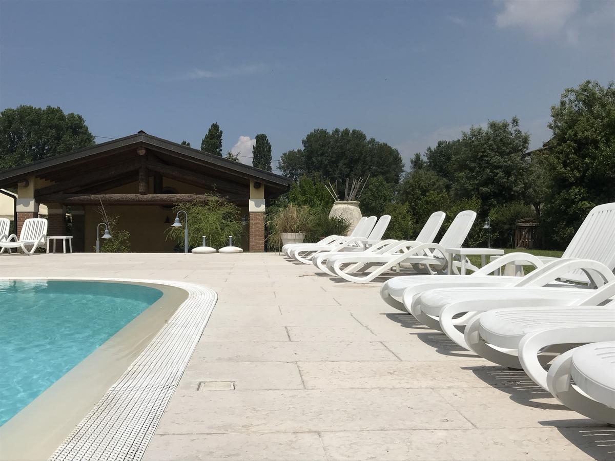 Agriturismo Corte Salandini Ponti sul Mincio Bagian luar foto