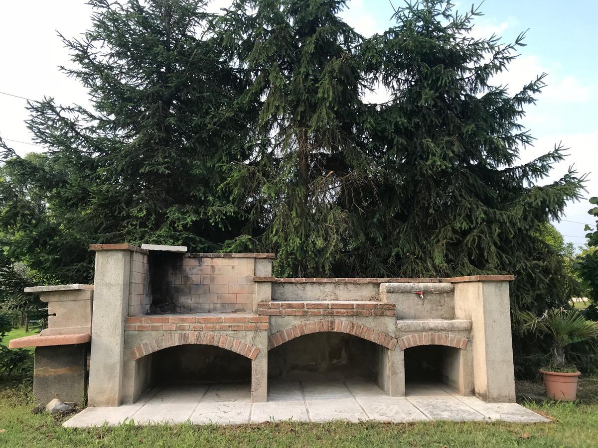 Agriturismo Corte Salandini Ponti sul Mincio Bagian luar foto