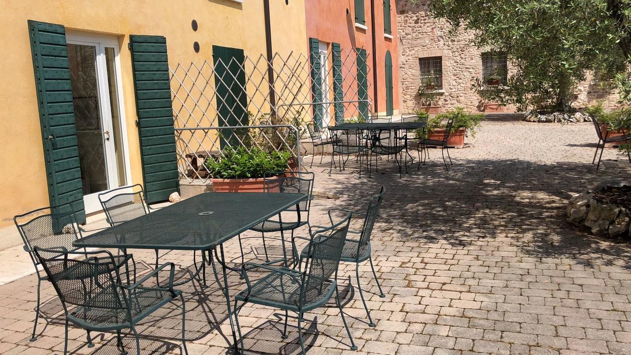 Agriturismo Corte Salandini Ponti sul Mincio Bagian luar foto