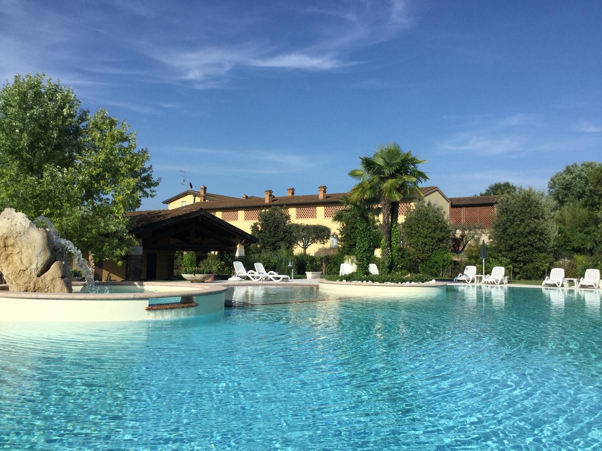 Agriturismo Corte Salandini Ponti sul Mincio Bagian luar foto