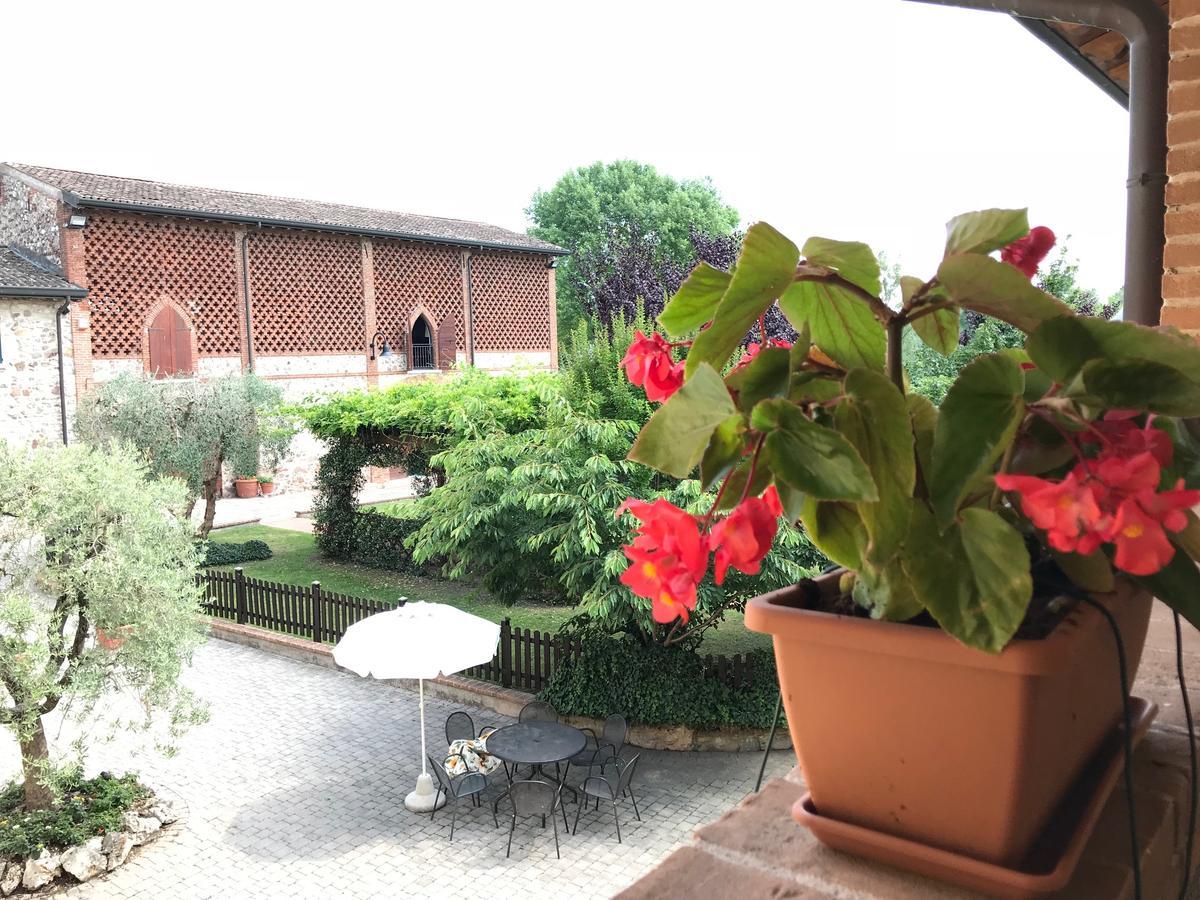 Agriturismo Corte Salandini Ponti sul Mincio Bagian luar foto