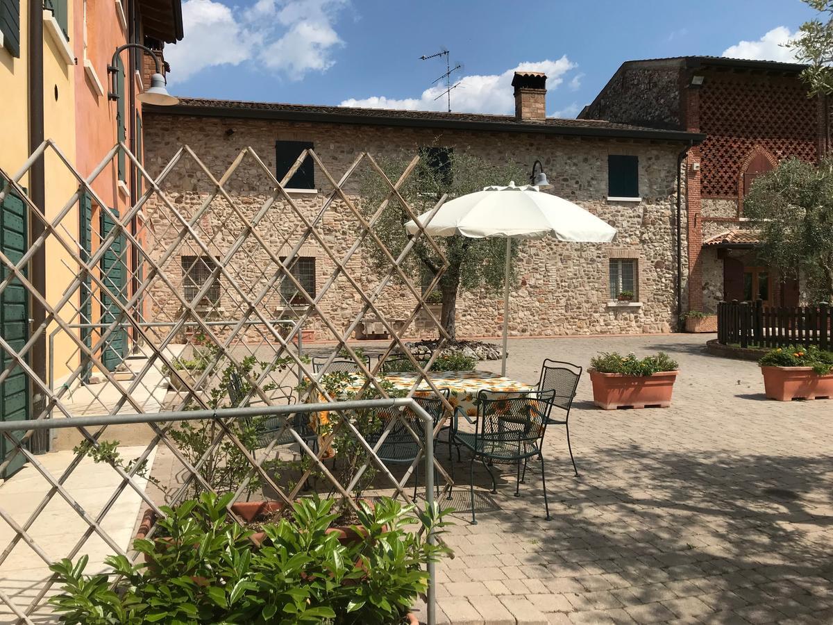 Agriturismo Corte Salandini Ponti sul Mincio Bagian luar foto